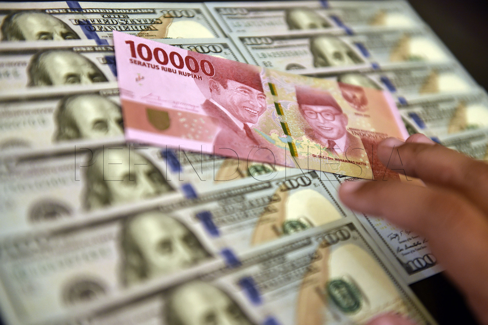 USDIDR Pulih, Membuat Rupiah Sedikit Tertekan ke 16.060