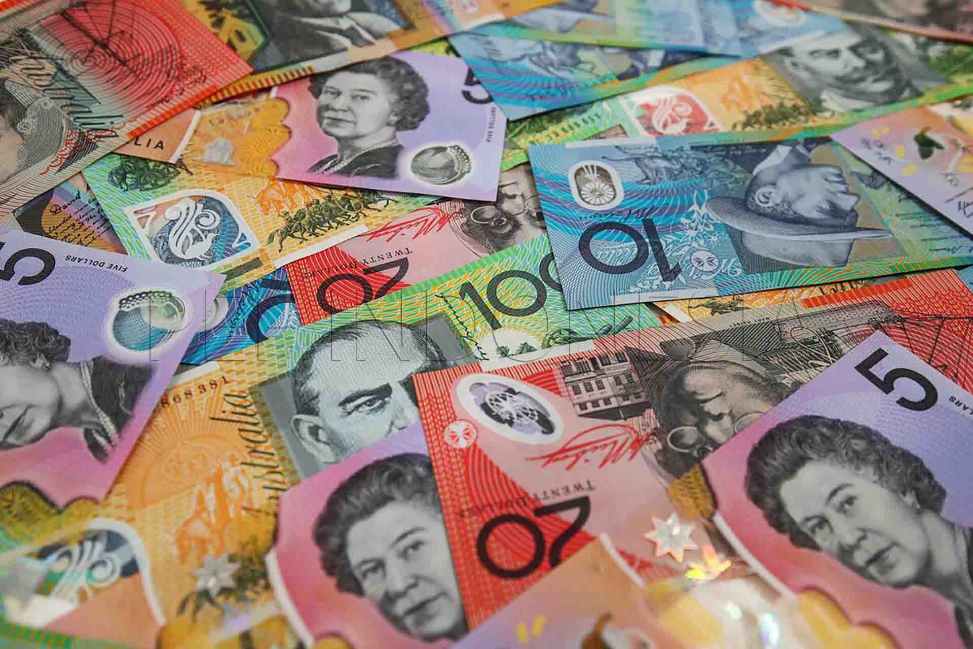 Dolar Australia menguat menjelang Indeks Sentimen Konsumen Michigan