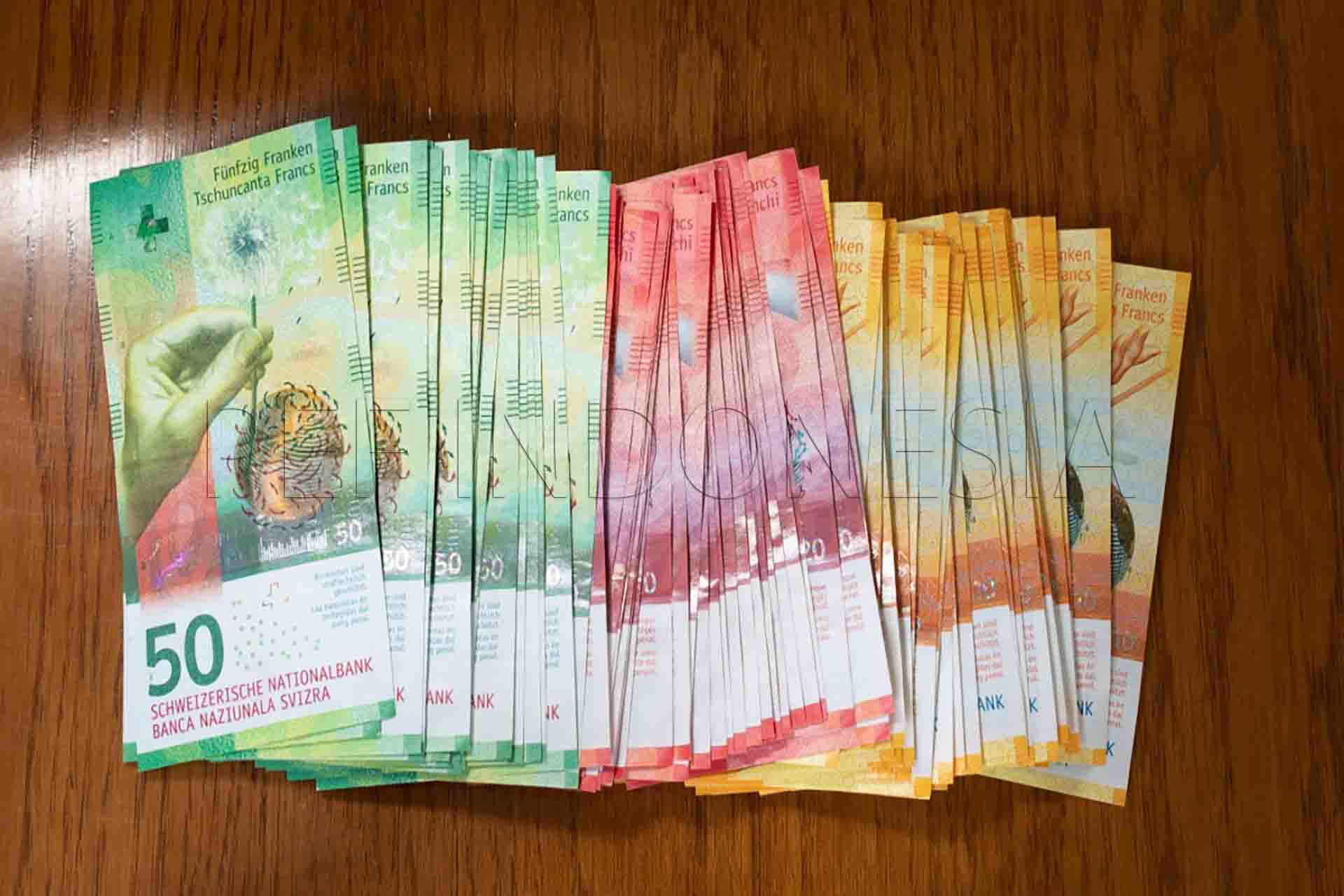 USDCHF Bertahan Positif di Dekat 0,8950 karena Sikap Hawkish The Fed Mendukung Dolar AS