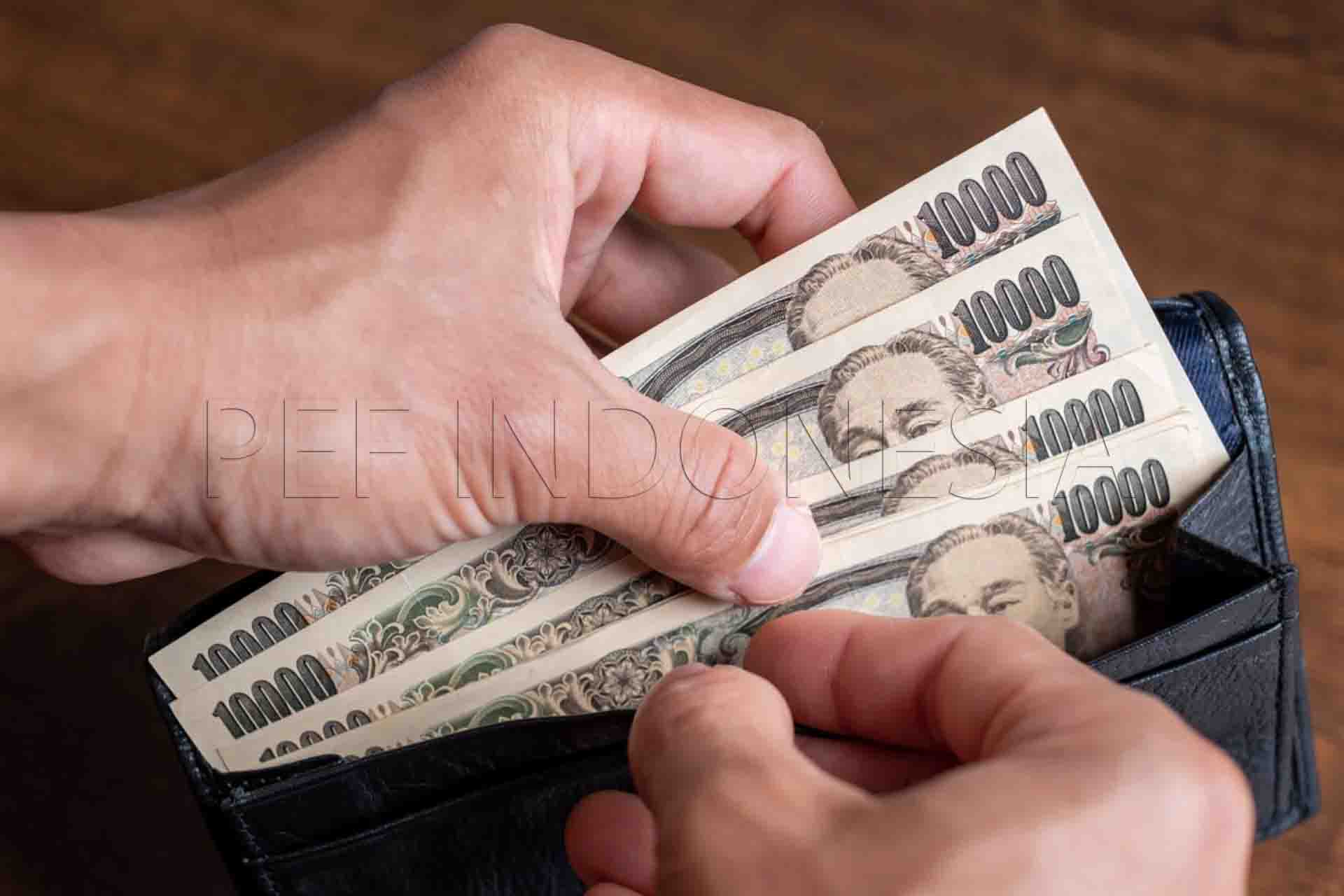 Yen Jepang terdepresiasi ke level terendah baru dalam 38 tahun